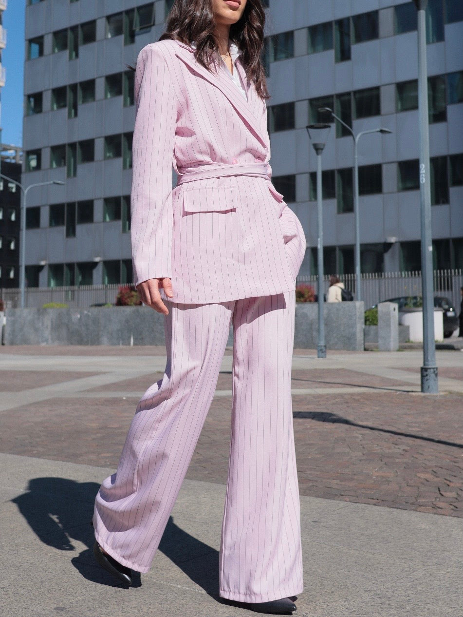 Tailleur gessato rosa
