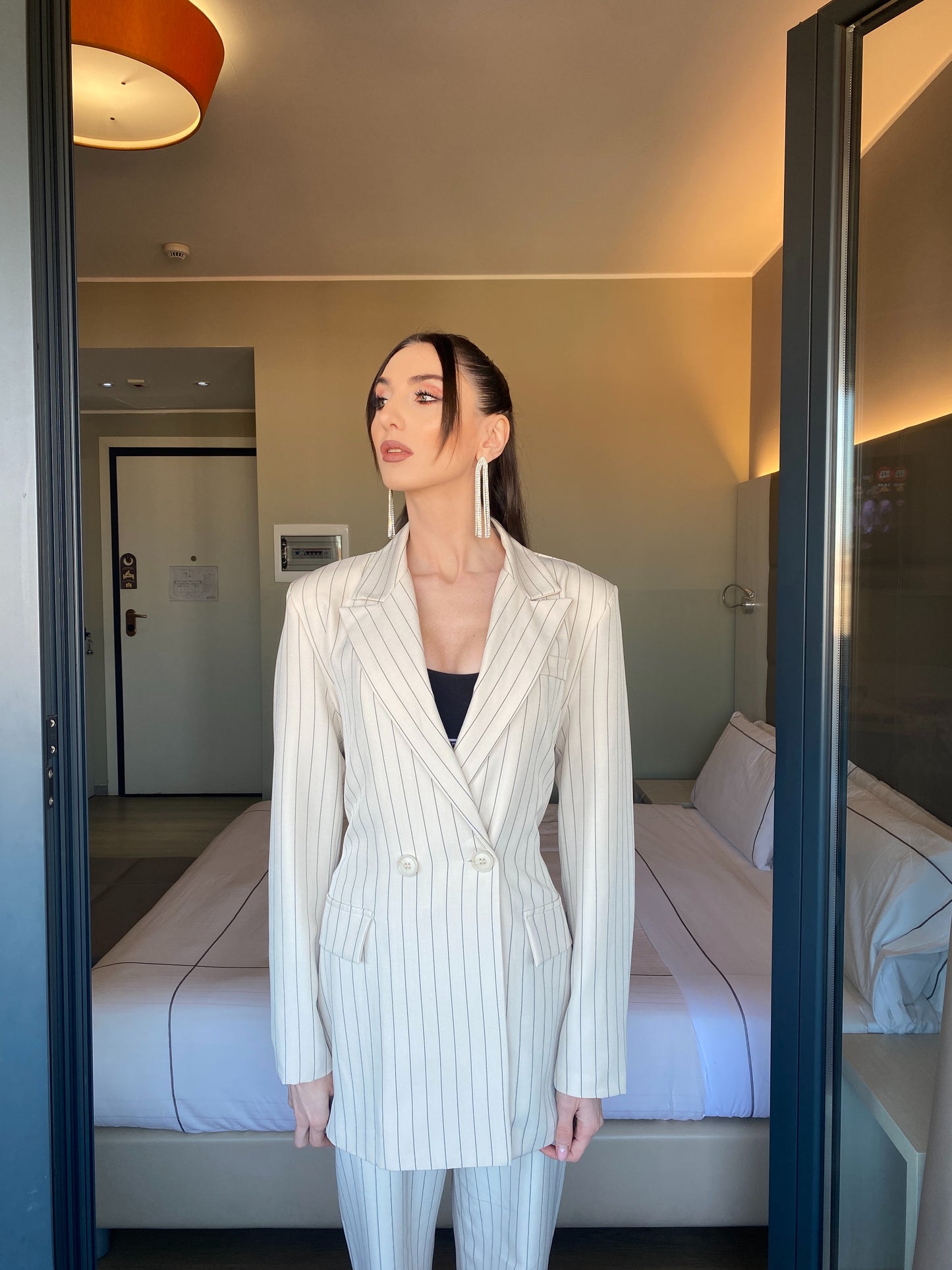 Tailleur gessato- panna