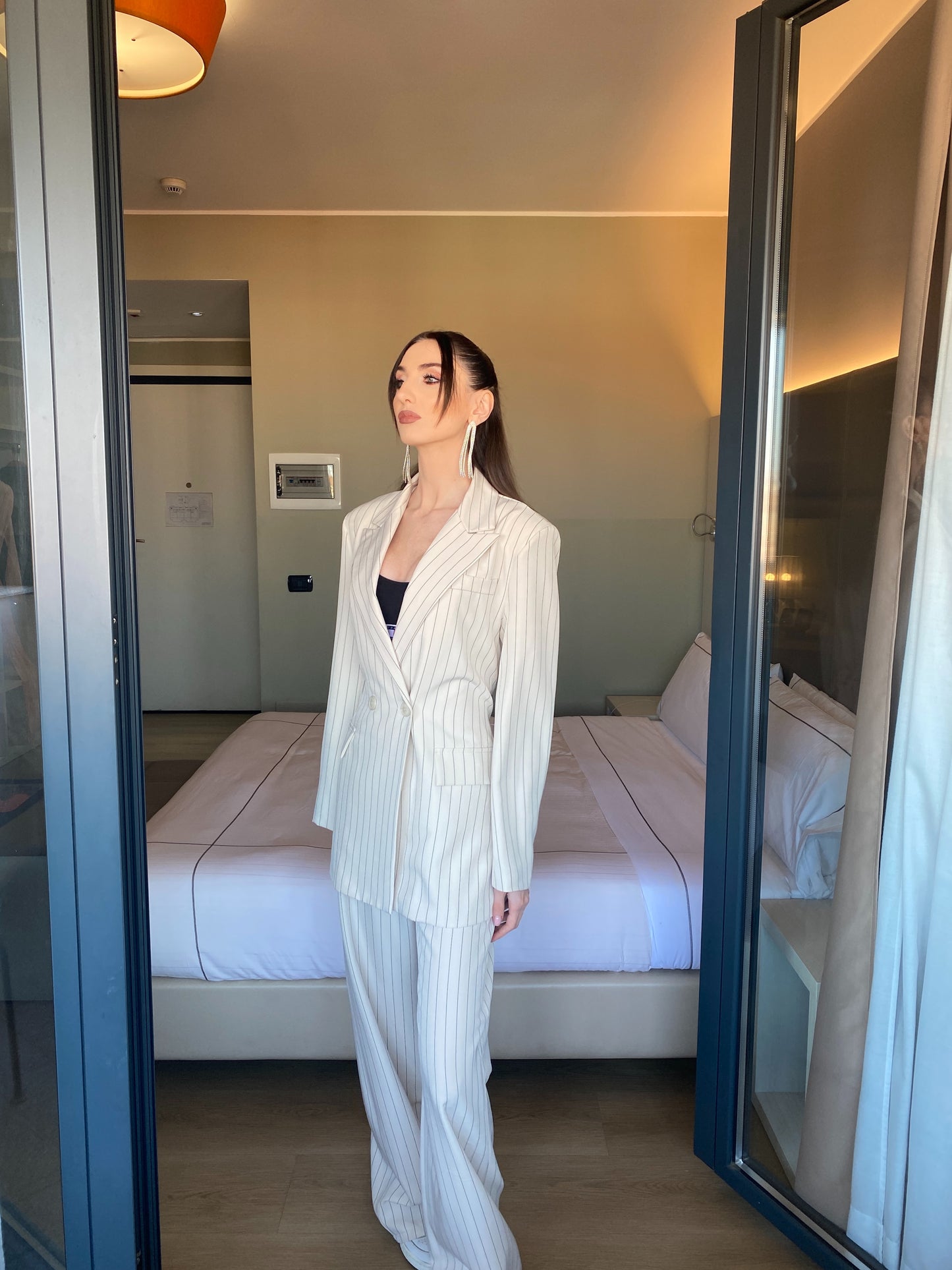 Tailleur gessato- panna