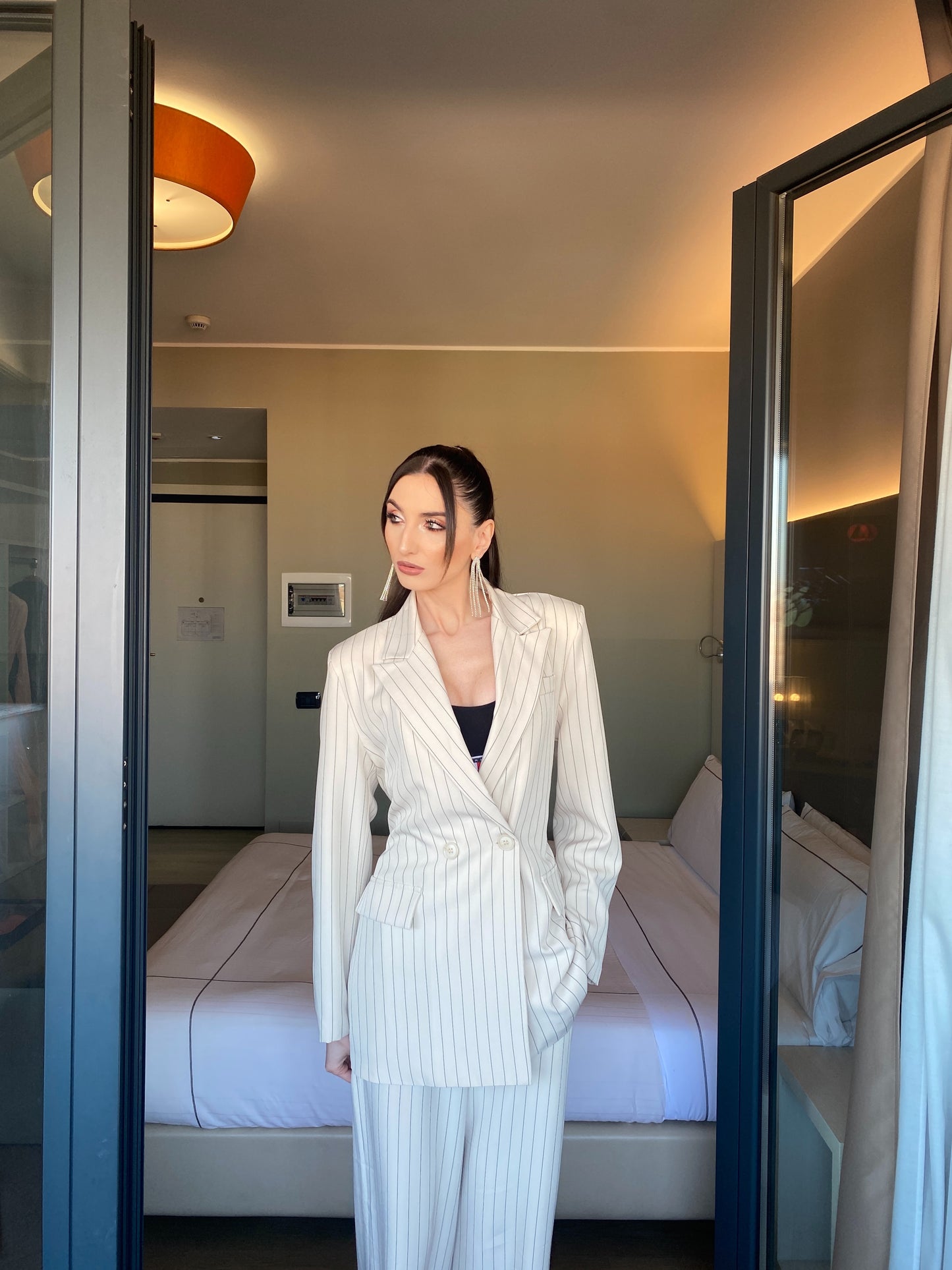 Tailleur gessato- panna